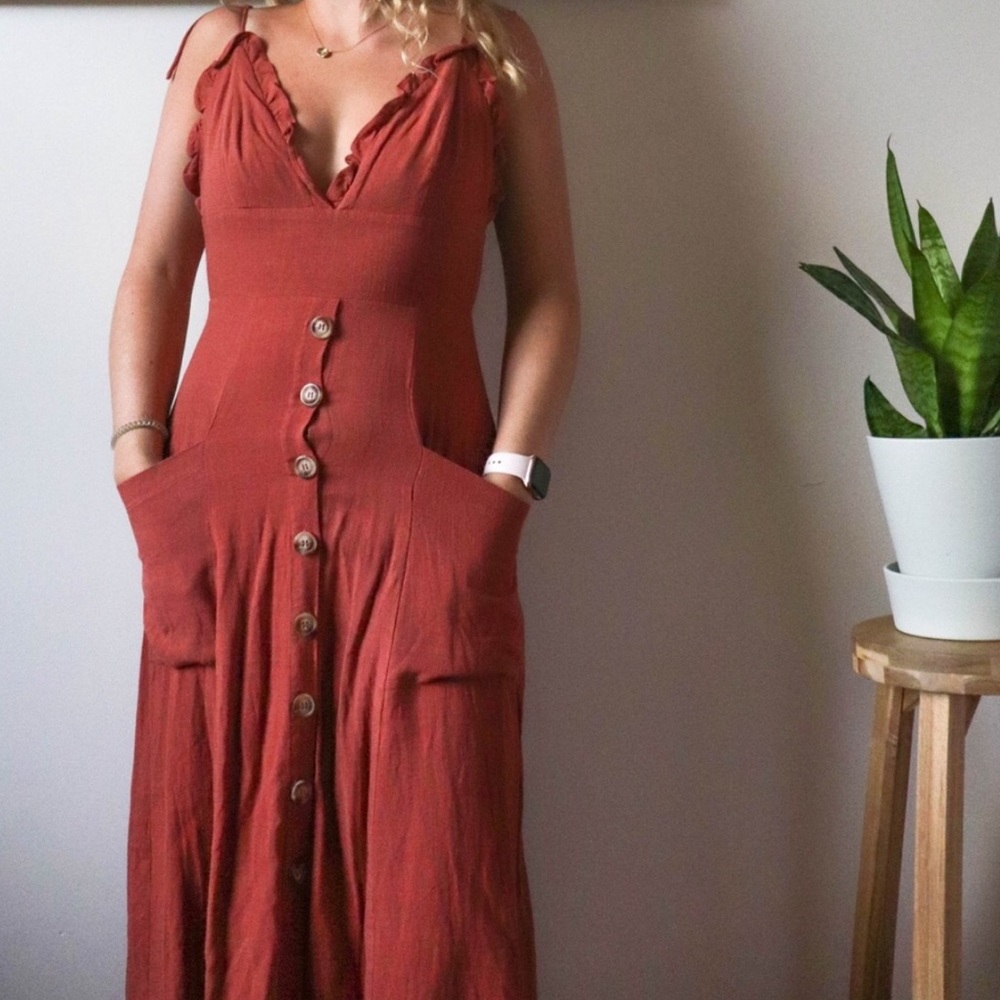 Lulu’s Midi Dress